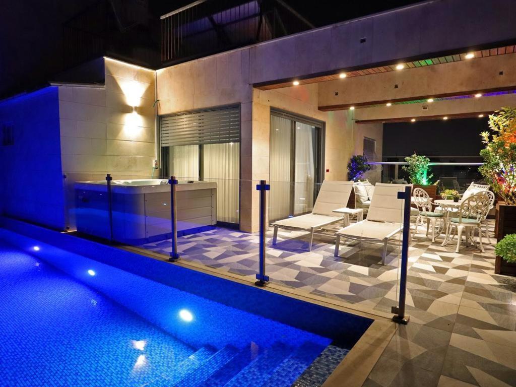 Luxury Rooftop Apartment In Netanya Eksteriør billede